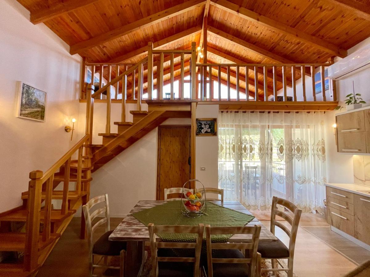 River Escape Villa - Private Beach, Scenic View & Bbq Tepelene Exterior photo