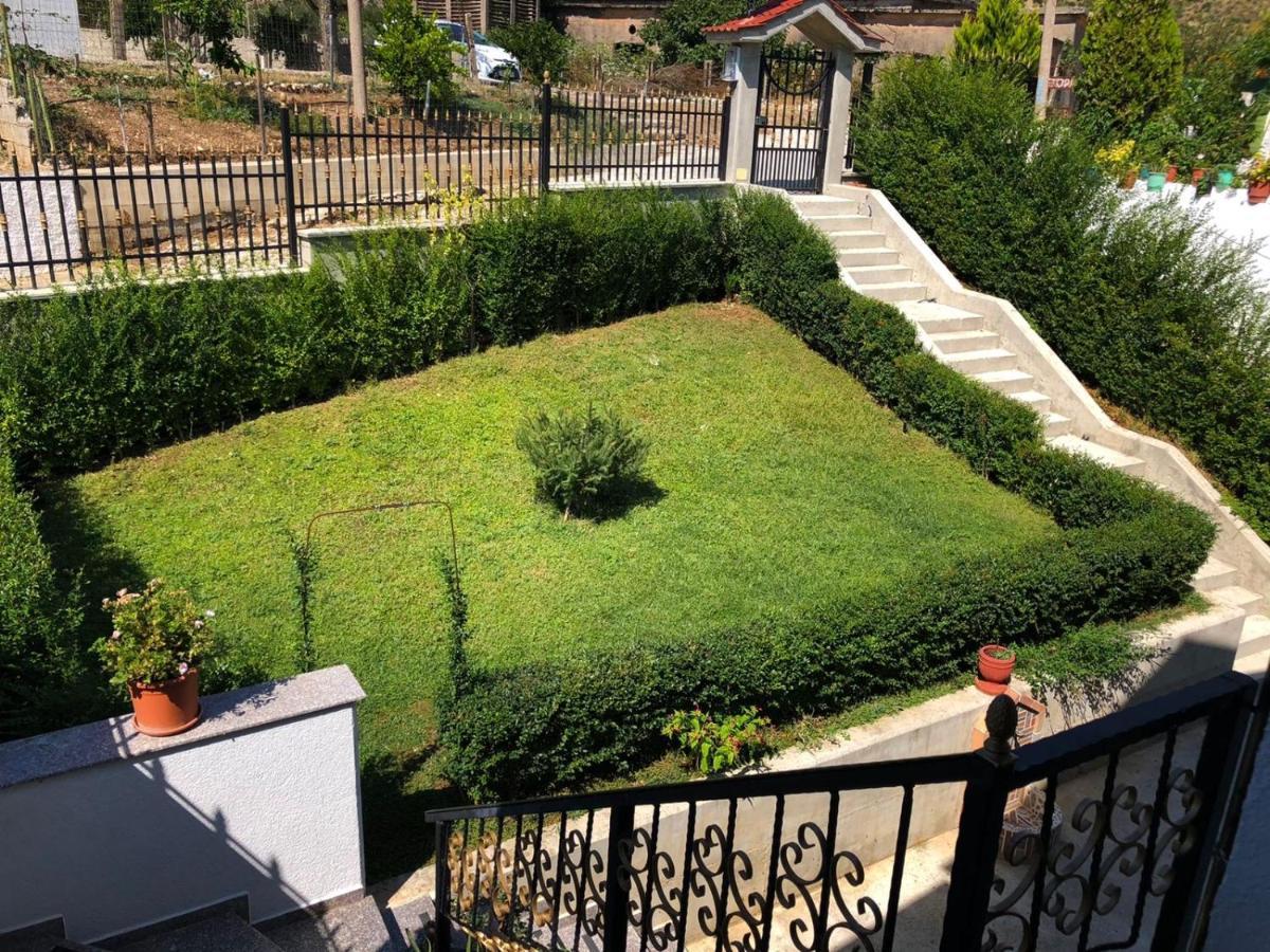 River Escape Villa - Private Beach, Scenic View & Bbq Tepelene Exterior photo